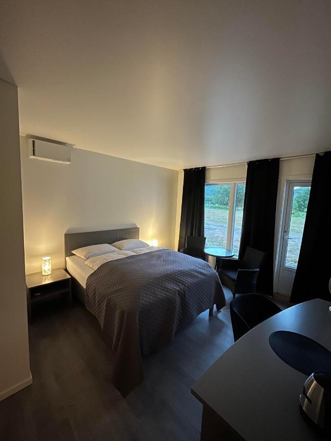Senja Living Aparthotel Stonglandseidet Exterior photo
