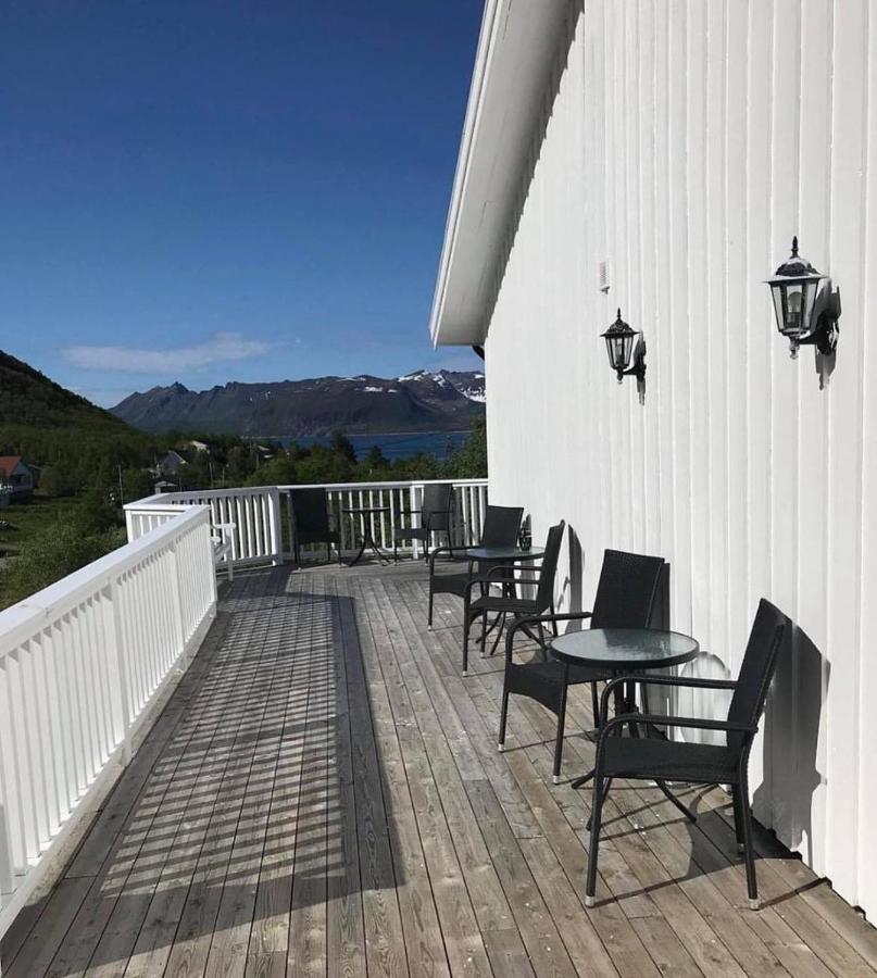 Senja Living Aparthotel Stonglandseidet Exterior photo