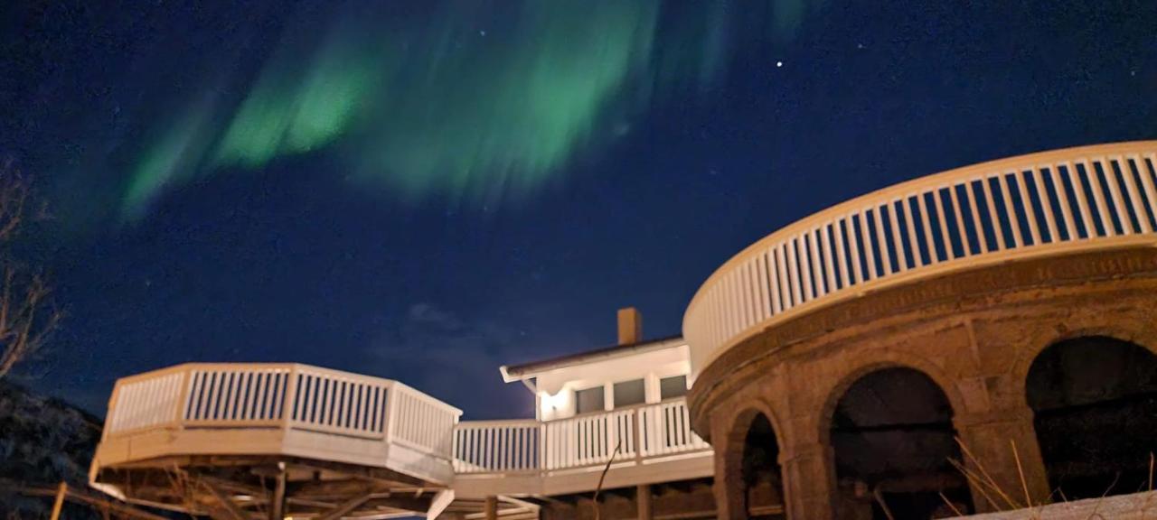 Senja Living Aparthotel Stonglandseidet Exterior photo
