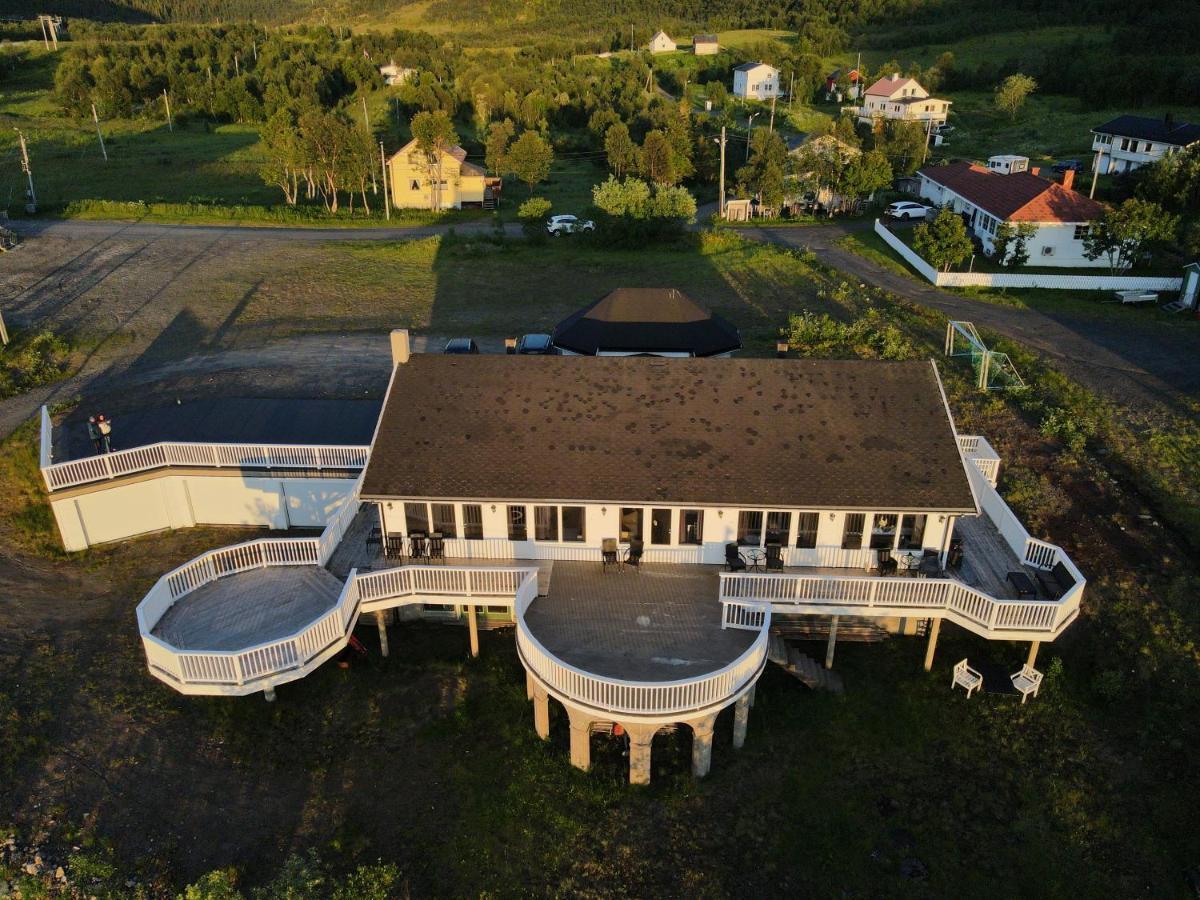 Senja Living Aparthotel Stonglandseidet Exterior photo